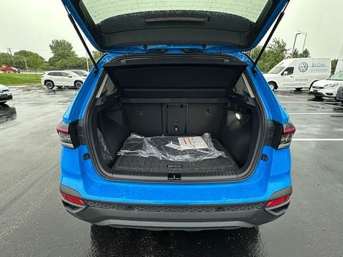 New 2026 Volkswagen Taos SE AWD/4WD image 15
