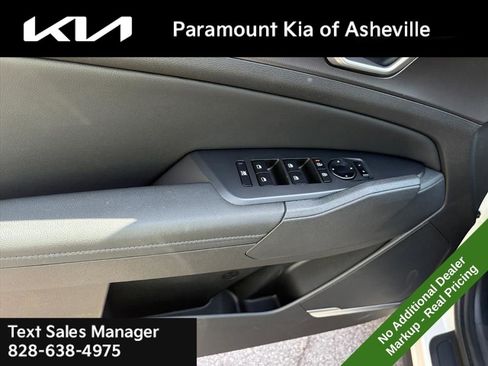 New 2026 Kia Sportage EX image 25