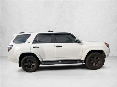 Used 2015 Toyota 4Runner SR5 image 4