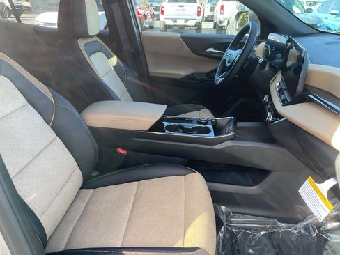 New 2026 Chevrolet Equinox ACTIV w/ Convenience Package III image 12