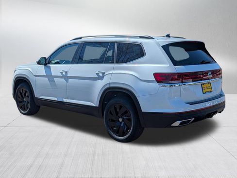 New 2026 Volkswagen Atlas SE image 3