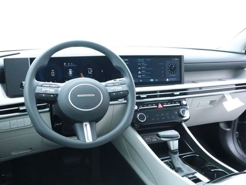 New 2026 Hyundai Tucson SEL image 9