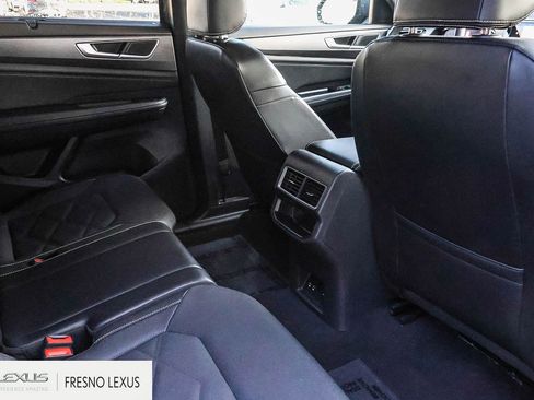 Used 2024 Volkswagen Atlas Cross Sport SE image 13