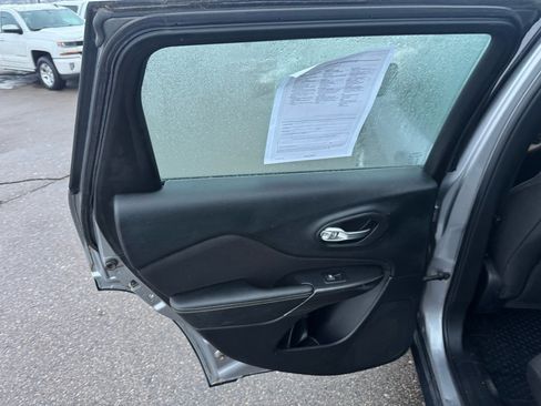 Used 2014 Jeep Cherokee Sport w/ Cold Weather Group image 14