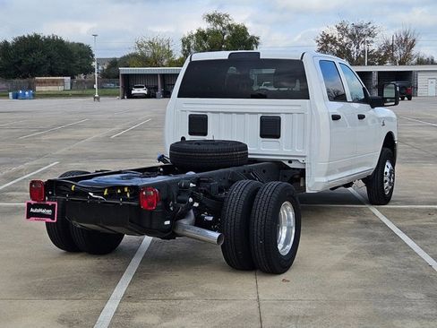 New 2025 RAM 3500 Tradesman w/ Chrome Appearance Group AWD/4WD image 5