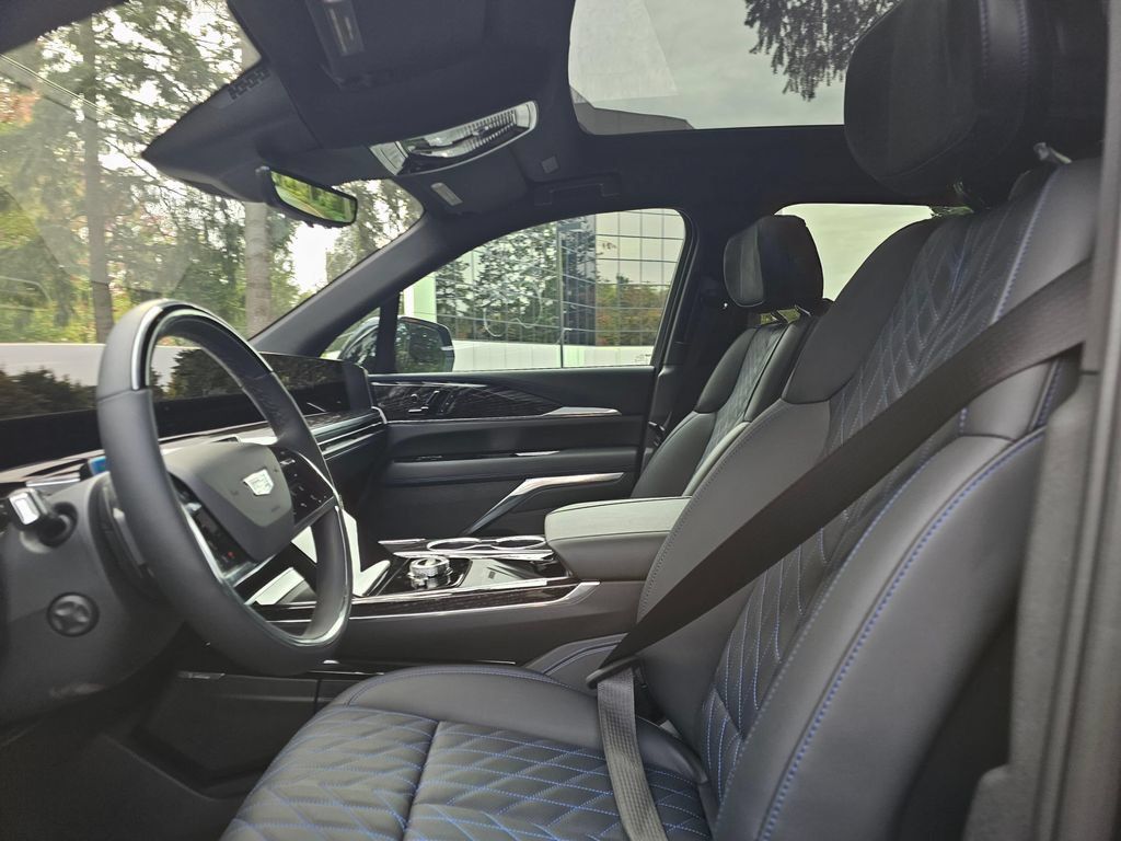 New 2026 Cadillac Escalade IQ Luxury 1 w/ LPO, Floor Liner Package AWD/4WD image 22