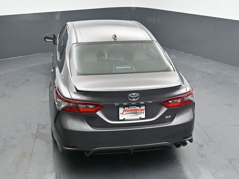 Used 2021 Toyota Camry SE image 30
