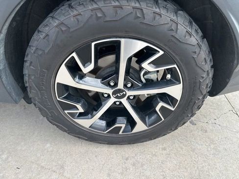 Used 2024 Kia Sportage EX FWD image 14