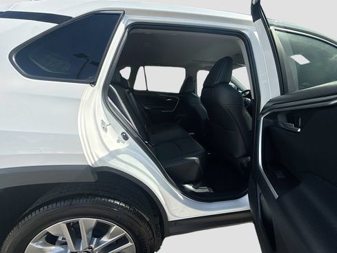 Used 2025 Toyota RAV4 XLE Premium FWD image 27