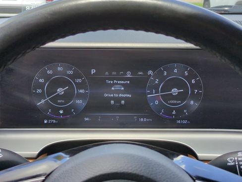 Certified 2024 Kia Seltos EX FWD image 27
