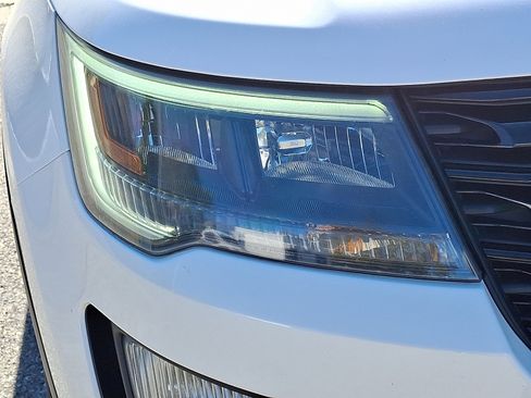 Used 2016 Ford Explorer Sport w/ Equipment Group 401A image 9