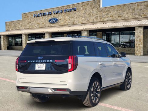 New 2025 Ford Expedition Platinum w/ Platinum Ultimate Package image 5
