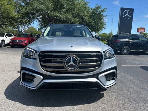 New 2026 Mercedes-Benz GLS 450 4MATIC image 10