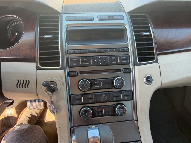 Used 2011 Ford Taurus Limited w/ 301A Rapid Spec Order Code FWD image 12