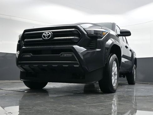 Used 2024 Toyota Tacoma SR5 image 39