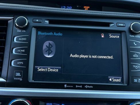 Used 2018 Toyota Highlander Limited image 16