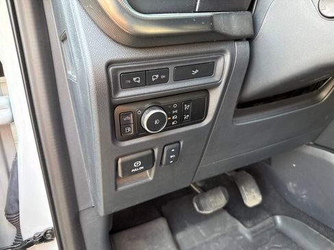 Used 2024 Ford F150 Lariat AWD/4WD image 11