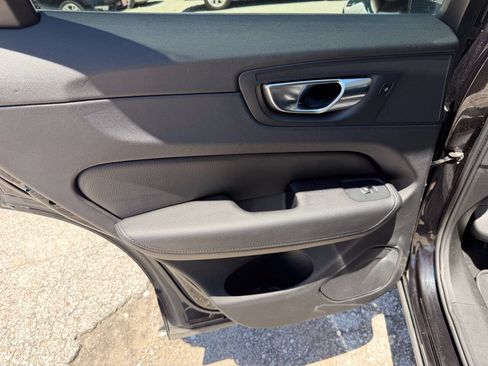 Used 2018 Volvo XC60 T5 Momentum AWD/4WD image 15
