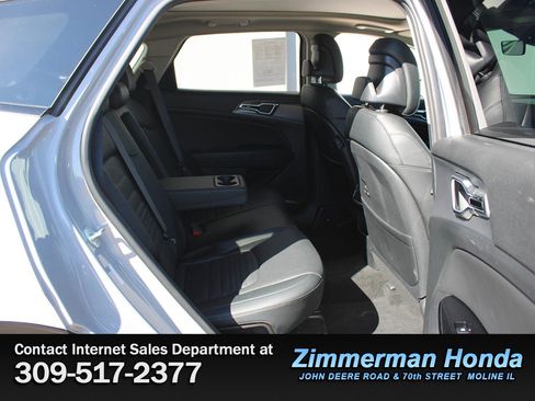 Used 2023 Kia Sportage SX image 8