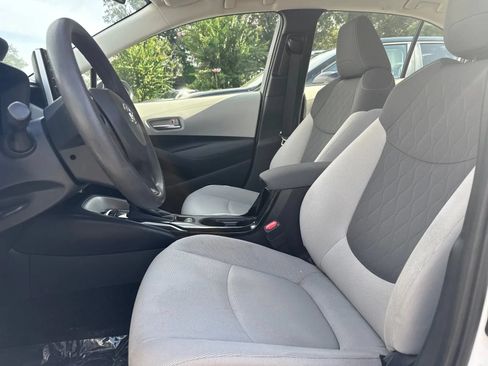 Used 2020 Toyota Corolla LE FWD image 9