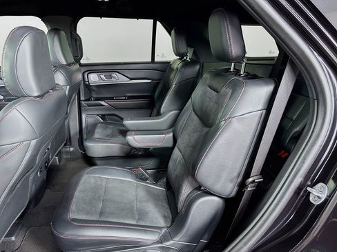 Used 2025 Ford Explorer ST RWD image 22
