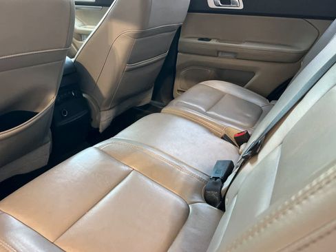 Used 2013 Ford Explorer XLT FWD image 5
