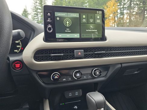 Certified 2026 Honda HR-V LX image 5