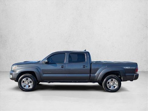 Used 2015 Toyota Tacoma PreRunner image 9