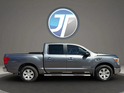 Used 2017 Nissan Titan SV AWD/4WD image 41