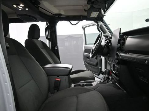 Used 2023 Jeep Wrangler Unlimited Sport AWD/4WD image 24