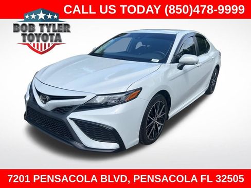 Used 2024 Toyota Camry SE FWD image 1