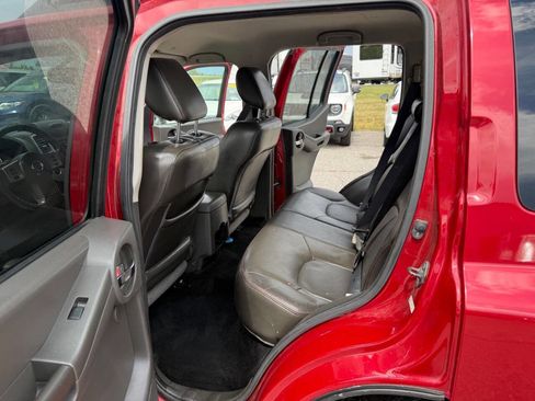 Used 2011 Nissan Xterra PRO-4X w/ Pro-4x Leather Pkg AWD/4WD image 25