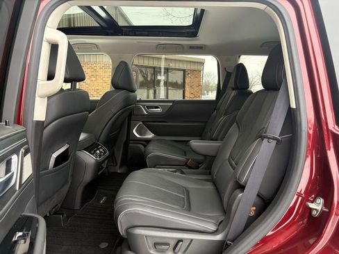 Used 2025 INFINITI QX80 Sensory image 52