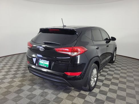 Used 2017 Hyundai Tucson SE w/ Cargo Package FWD image 9