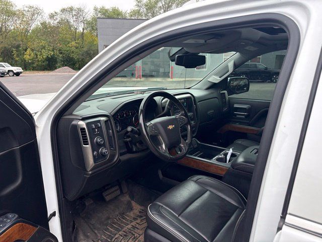 Used 2018 Chevrolet Silverado 1500 High Country AWD/4WD image 16