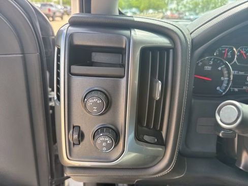 Used 2018 Chevrolet Silverado 1500 LTZ AWD/4WD image 28
