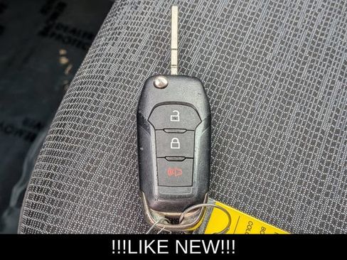 Used 2025 Ford Maverick XL w/ Equipment Group 102A AWD/4WD image 34