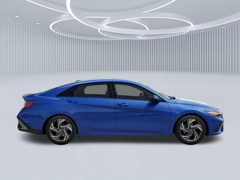 New 2026 Hyundai Elantra SEL Sport image 7