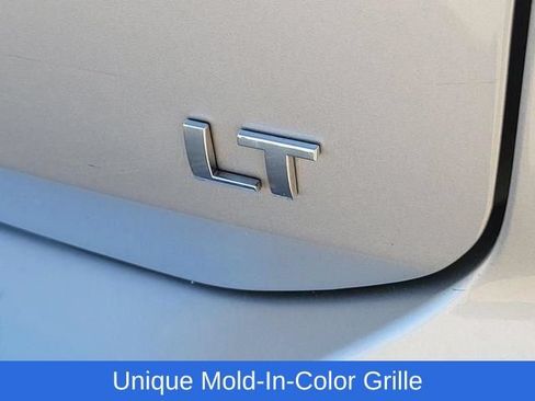 Used 2020 Chevrolet Equinox LT w/ Sport Edition FWD image 6