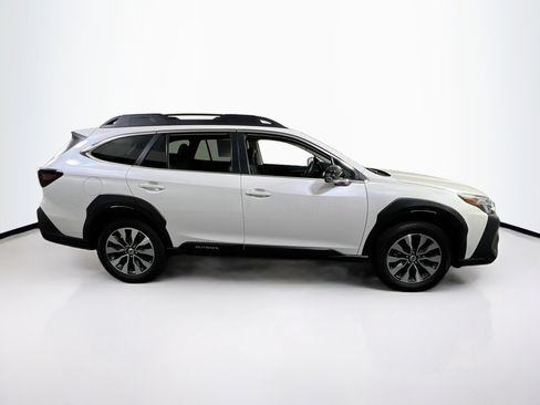 Used 2024 Subaru Outback Limited AWD/4WD image 4