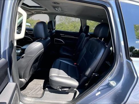 Used 2021 Kia Telluride S FWD image 24