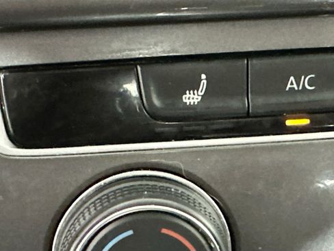 Used 2017 Volkswagen Golf Alltrack S image 21