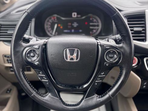 Used 2016 Honda Pilot Elite image 18
