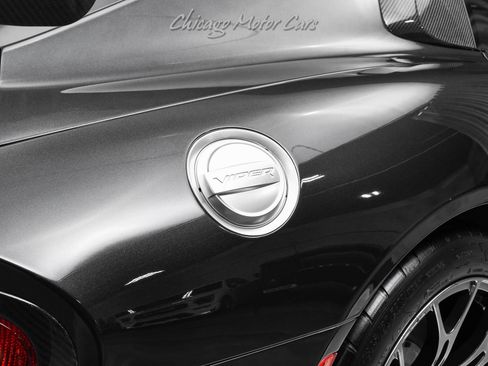 Used 2013 SRT Viper GTS w/ GTS Laguna Interior Pkg image 38