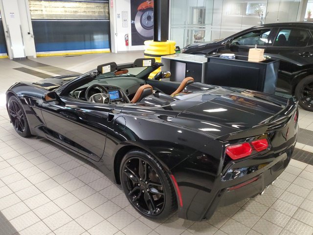 Used 2017 Chevrolet Corvette Stingray Convertible RWD image 6