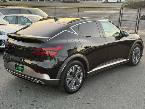 Used 2024 Genesis GV60 RWD image 5