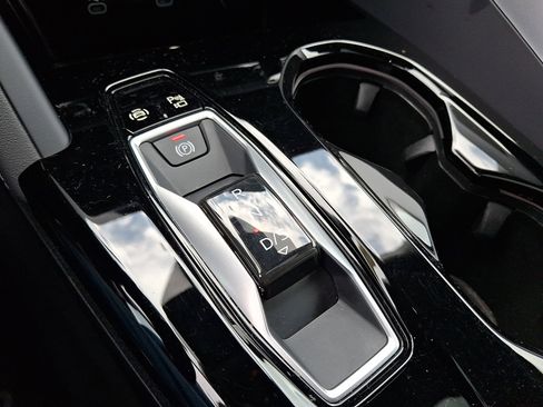 Certified 2025 Audi Q5 Premium w/ Convenience Package image 20