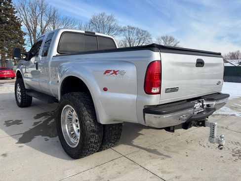 Used 2007 Ford F350 Lariat image 9