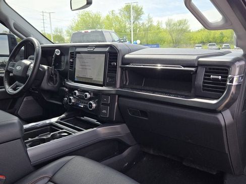 Used 2025 Ford F250 Lariat w/ Black Appearance Package AWD/4WD image 5