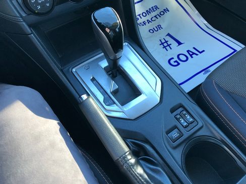 Used 2019 Subaru Crosstrek 2.0i Premium image 18